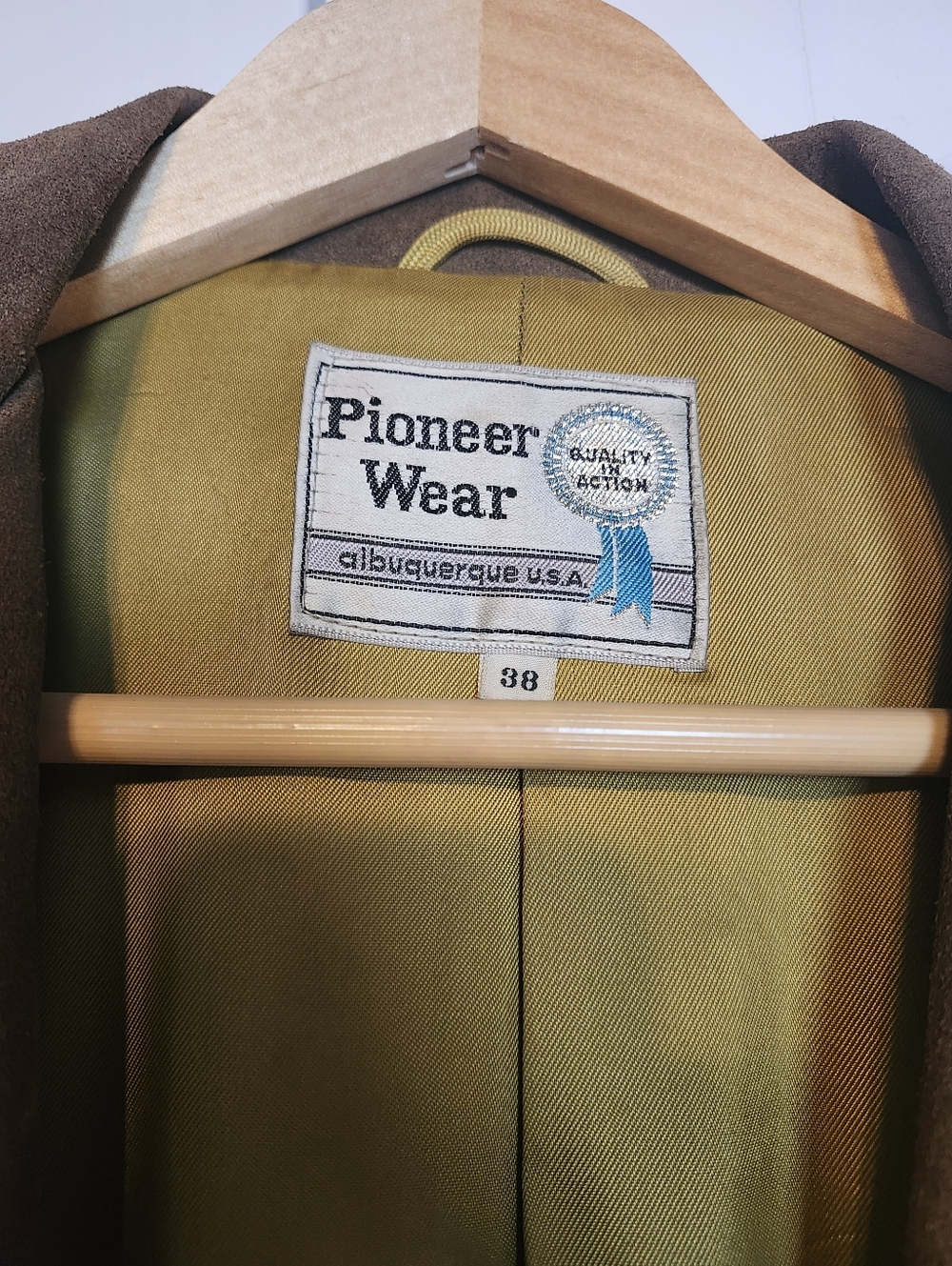 Vintage 70s Pioneer Wear Suede Leather Jacket Sz 38 Western Hippie - Picture 2 of 5
